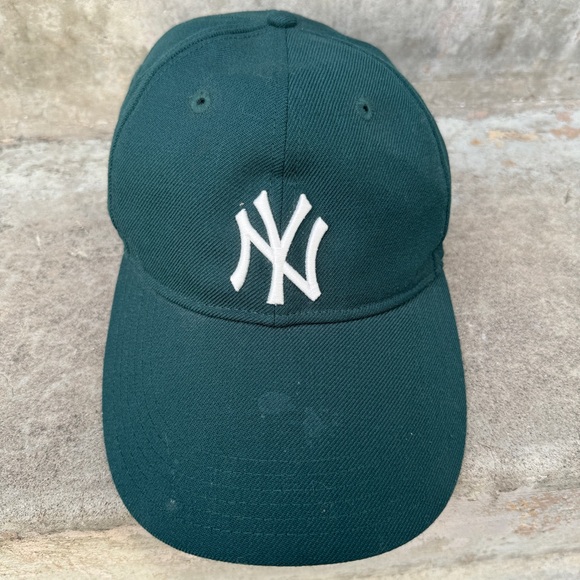 Kith x New Era New York Yankees Long Bill Low Crown Green Strapback Hat - Picture 4 of 8
